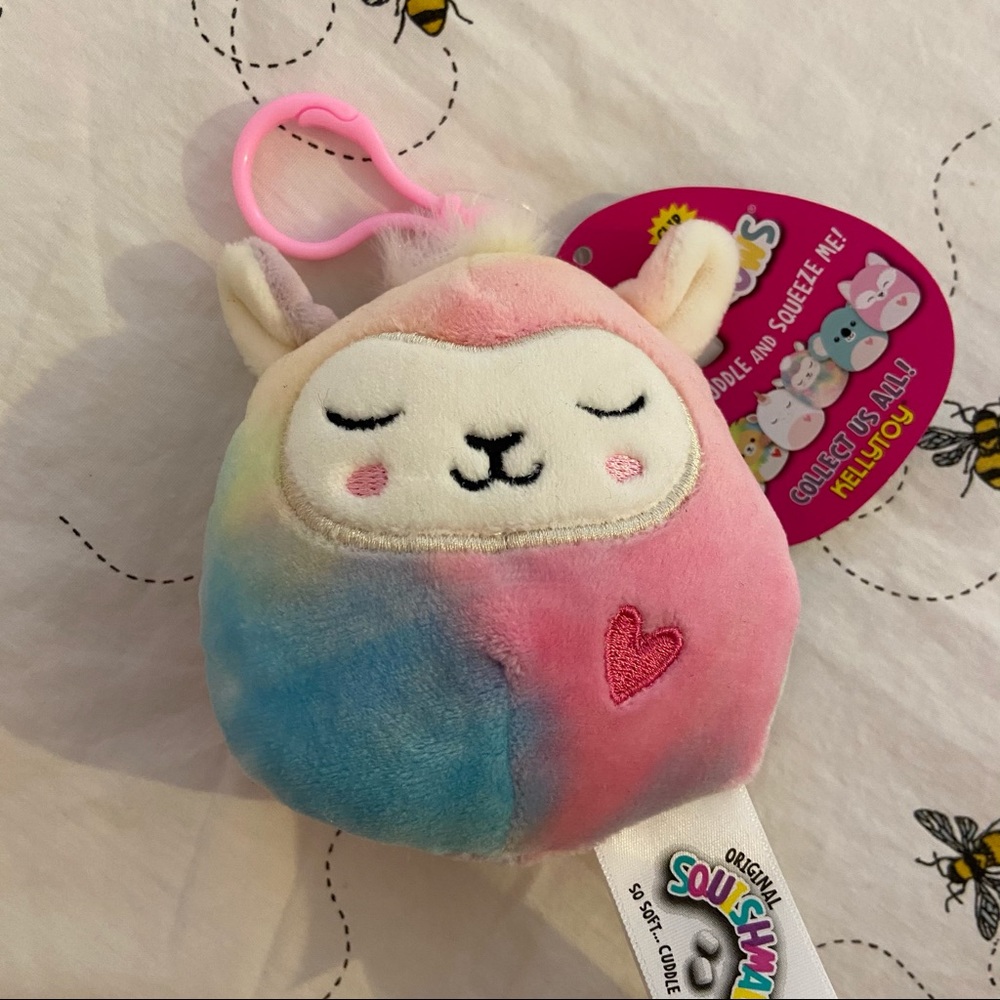 Leslie the Llama Squishmallow